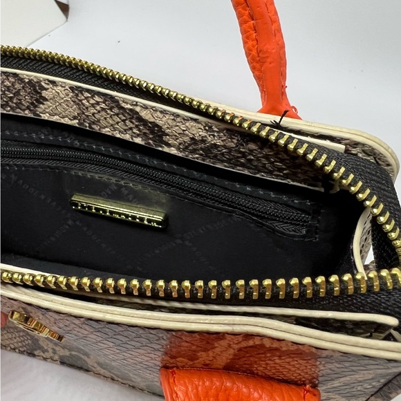 Mini bags Steve Madden. Color imitation python, orange et Gold, intérieur noir. - Picture 7 of 8